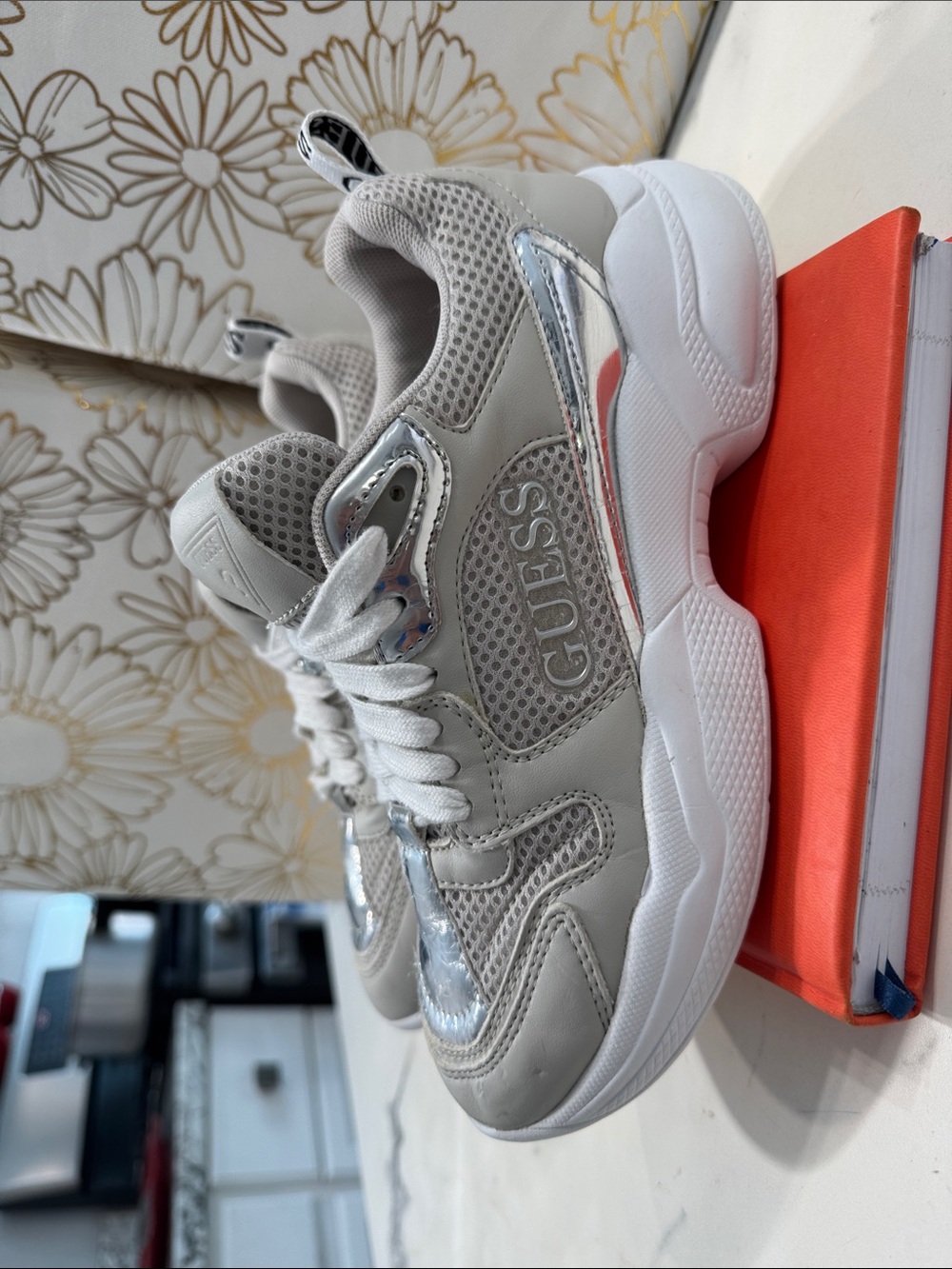 Guess Rushing-R Sneakers Womens 7‎ Grey Silver Good Chunky Platform Designer